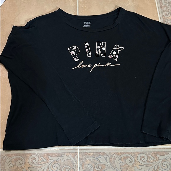 EUC PINK Victoria's Secret Black Tee - Picture 4 of 5